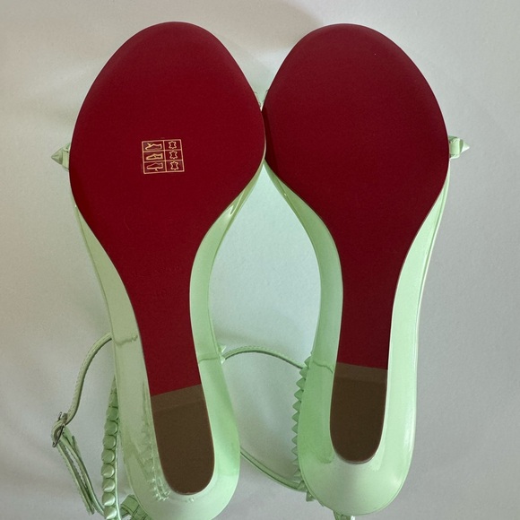 Christian Louboutin So Me Wedge - Picture 5 of 5